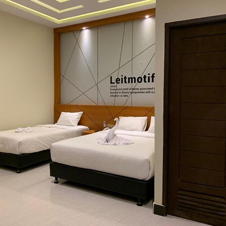 Bless Hotels Sintang Ngoại thất bức ảnh