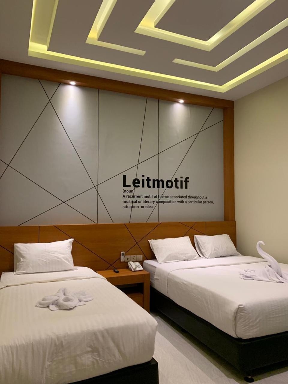 Bless Hotels Sintang Ngoại thất bức ảnh