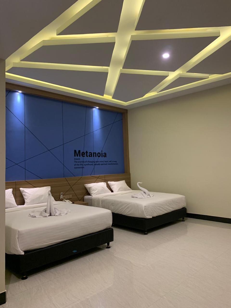 Bless Hotels Sintang Ngoại thất bức ảnh